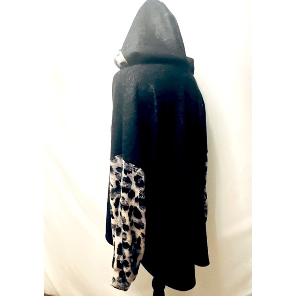 Open Black/Gray Blend Jacket Animal Print Trim with Hood Front Chest Pockets NWT - Picture 6 of 16